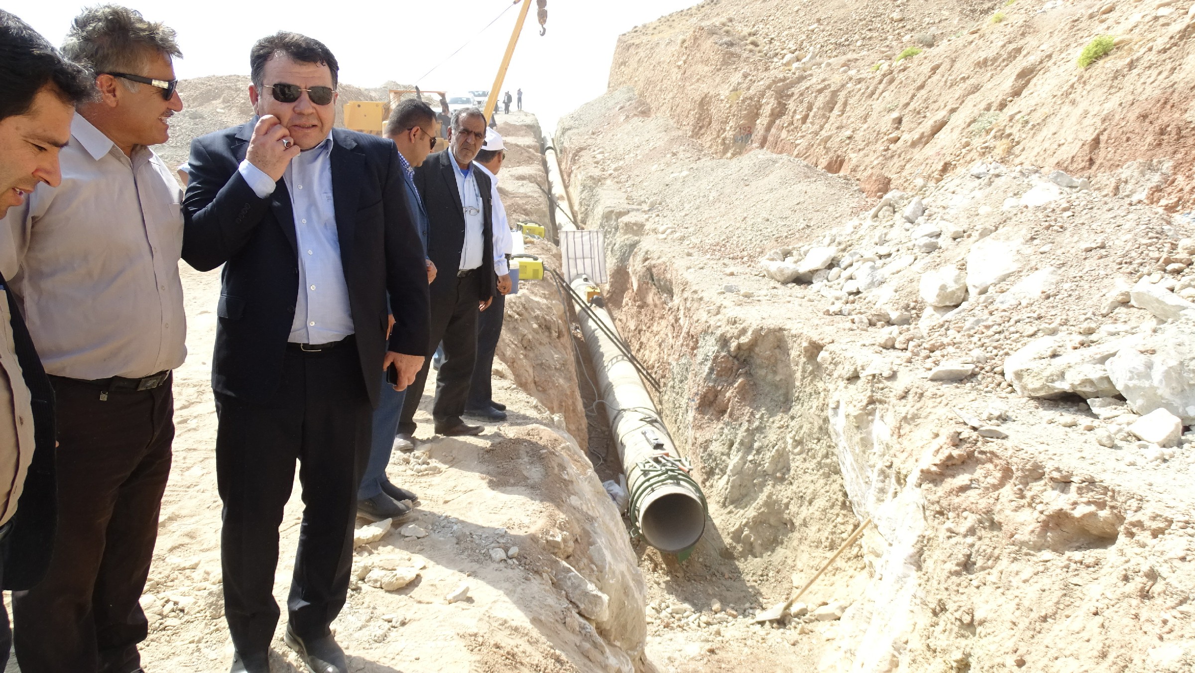 بازدید عدل هاشمی پور به همراه مدیرعامل آب منطقه ای استان کهگیلویه و بویراحمد از پروژه ی آبرسانی از سد کوثر به شهر لیکک