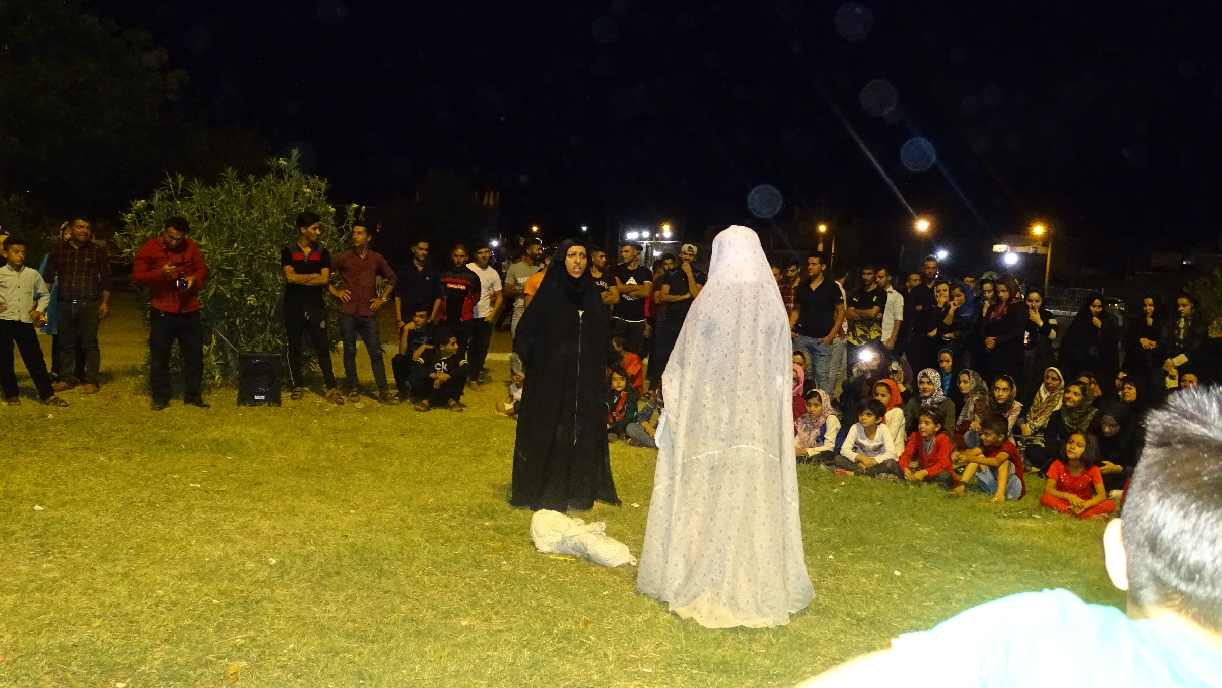 گزارش تصویری از برگزاری تئاتر خیابانی در شهرستان بهمئی