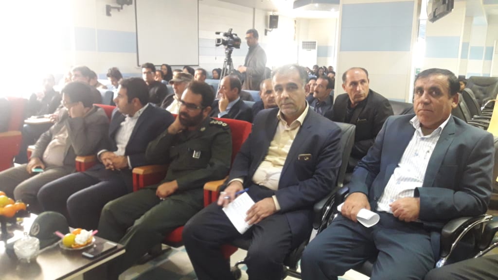 گردهمایی اموزش دهندگان و تجلیل از اصحاب رسانه و اعضای شورای پشتیبانی سواد آموزی شهرستان بهمئی