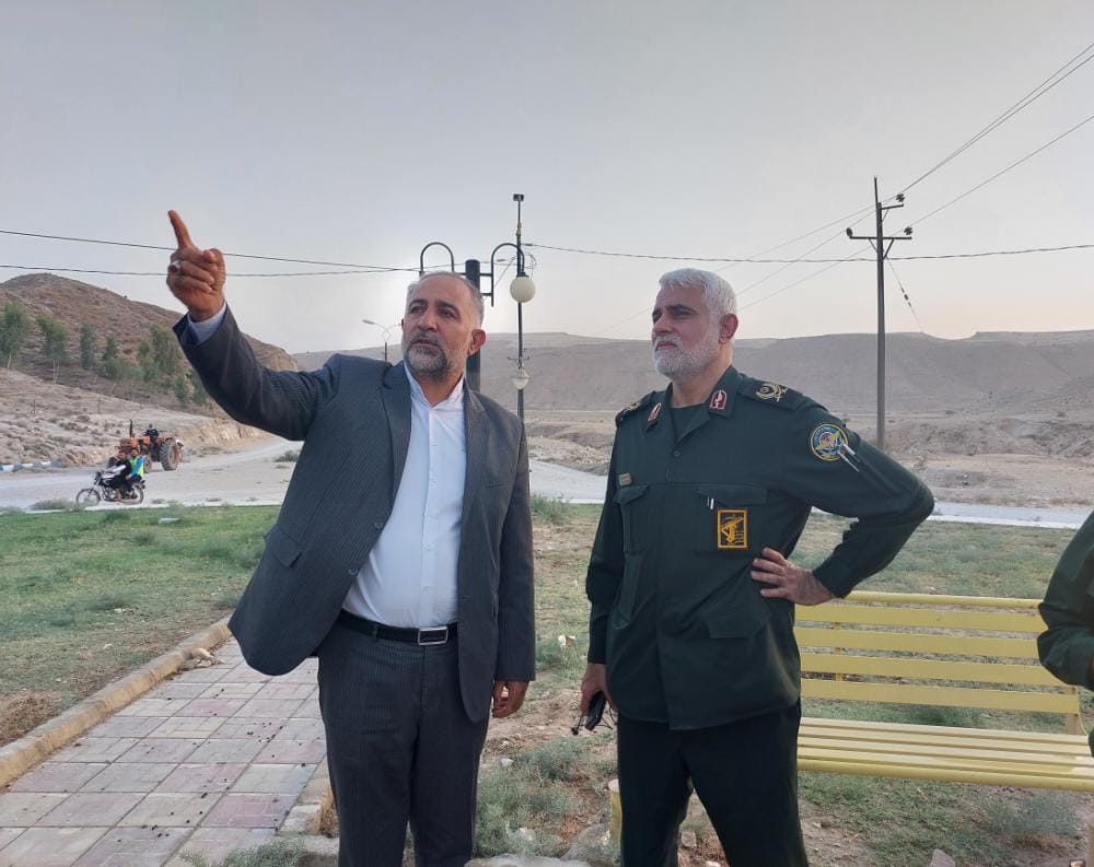 بازدید مدیرکل حفظ آثار و نشر أرزش‌های دفاع مقدس خوزستان باحضور حاج ابراهیم متینیان از محل های پیشنهادی تدفین شهدای گمنام بخش ابوالفارس شهرستان رامهرمز