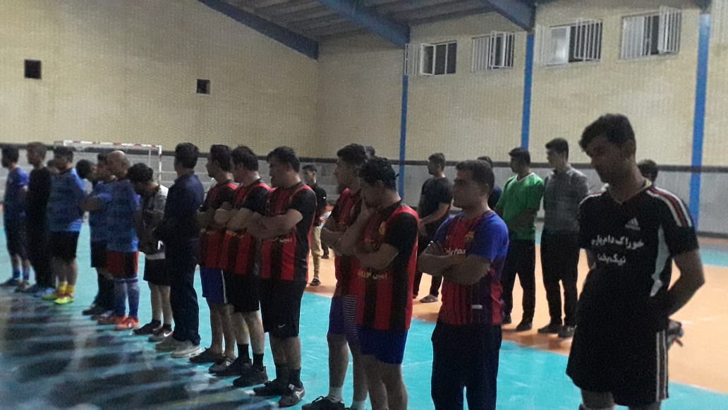 افتتاحیه مسابقات فوتسال ادارات بخش دیشموک درسالن ورزشی شهیدپذیرش